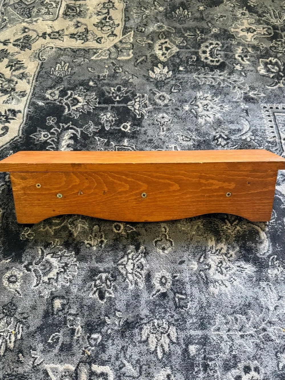 Vtg Wooden Wall Shelf w/ Knobs and Floral Metal Brackets 22” Country Cottage